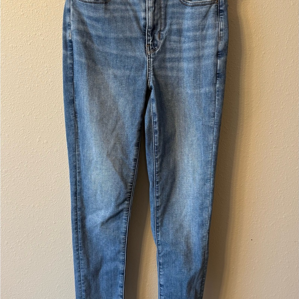 American Eagle Outfitters Light Blue Ankle Jeans